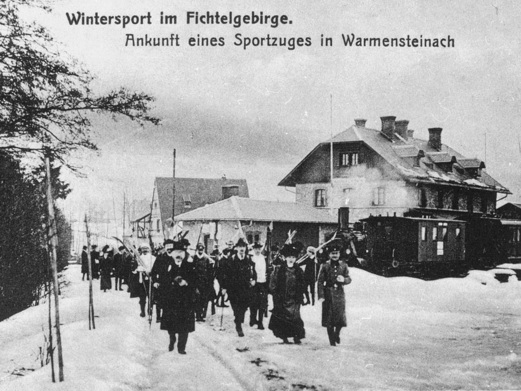 Ankunft eines Sportzuges in Warmensteinach